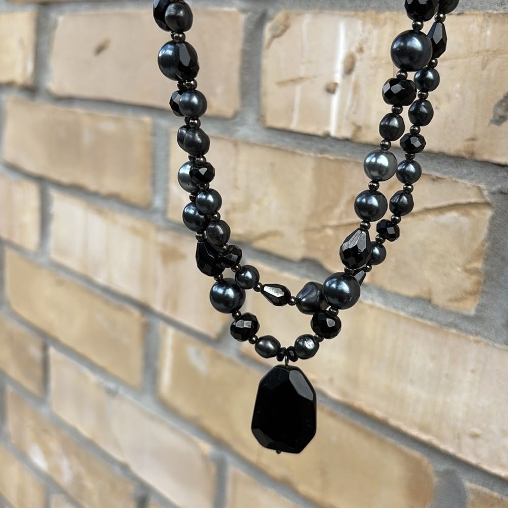 White House Black Market Black Gray Beaded Necklace Classy Career - Picture 7 of 8